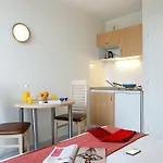 Lägenhetshotell Vacanceole - Les Demeures Champenoises 3*