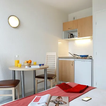 Aparthotel Vacanceole - Les Demeures Champenoises 3*