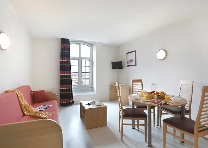 Aparthotel Vacancéole - Les Demeures Champenoises 3*