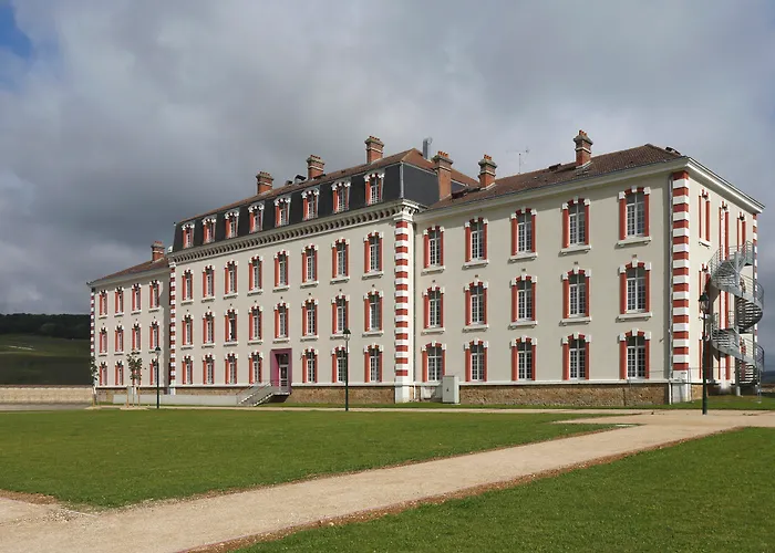 Aparthotel Vacancéole - Les Demeures Champenoises 3*